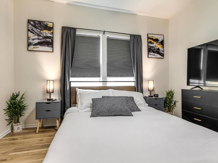 Stylish & Serene Modern Retreat Бартелсвілль Екстер'єр фото